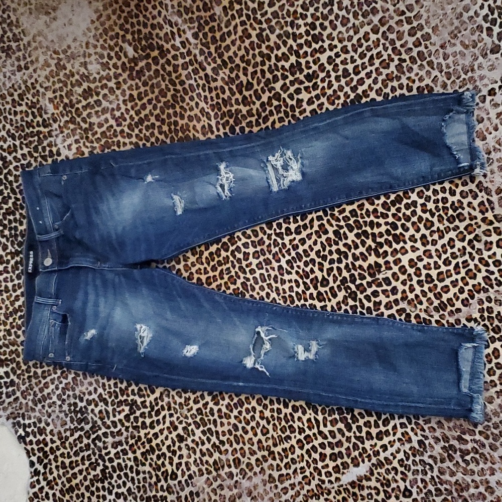 Express Distressed Jean